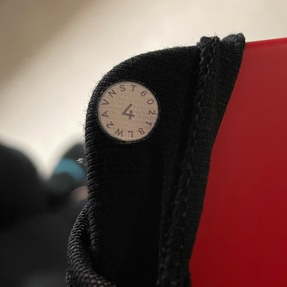 Lululemon Energy Bra - Picture 5 of 5